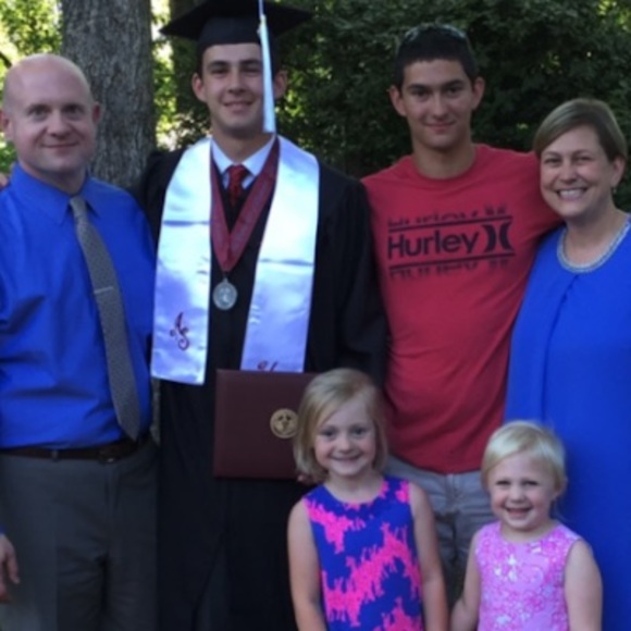 Meet your Posher, Paulandlori - Picture 1 of 1